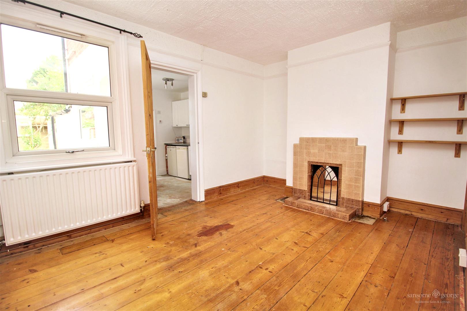 3 bed property in Elm Park Road, Reading